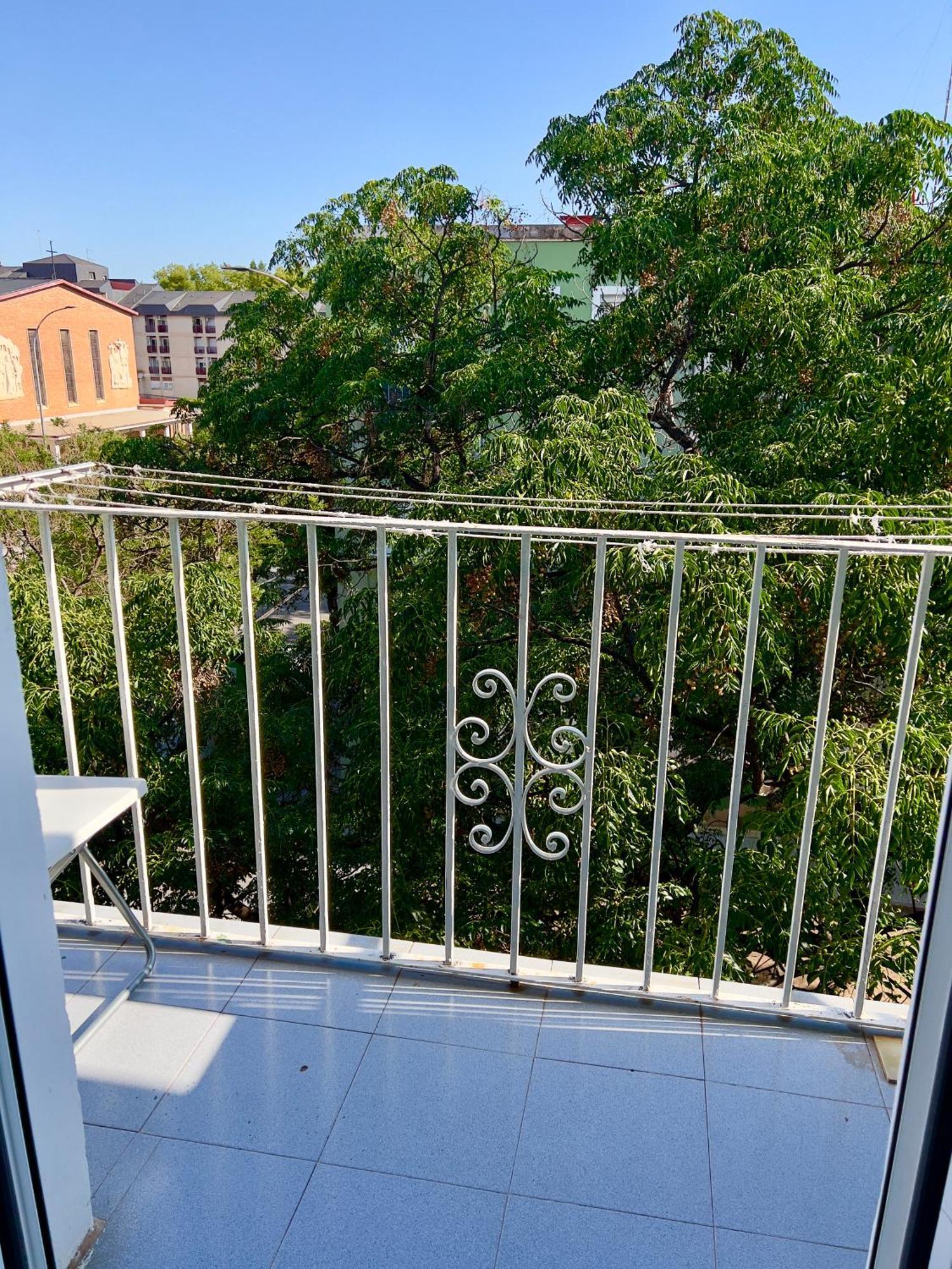 Cozy Apartment In Valencia! Wi-Fi ! Екстериор снимка