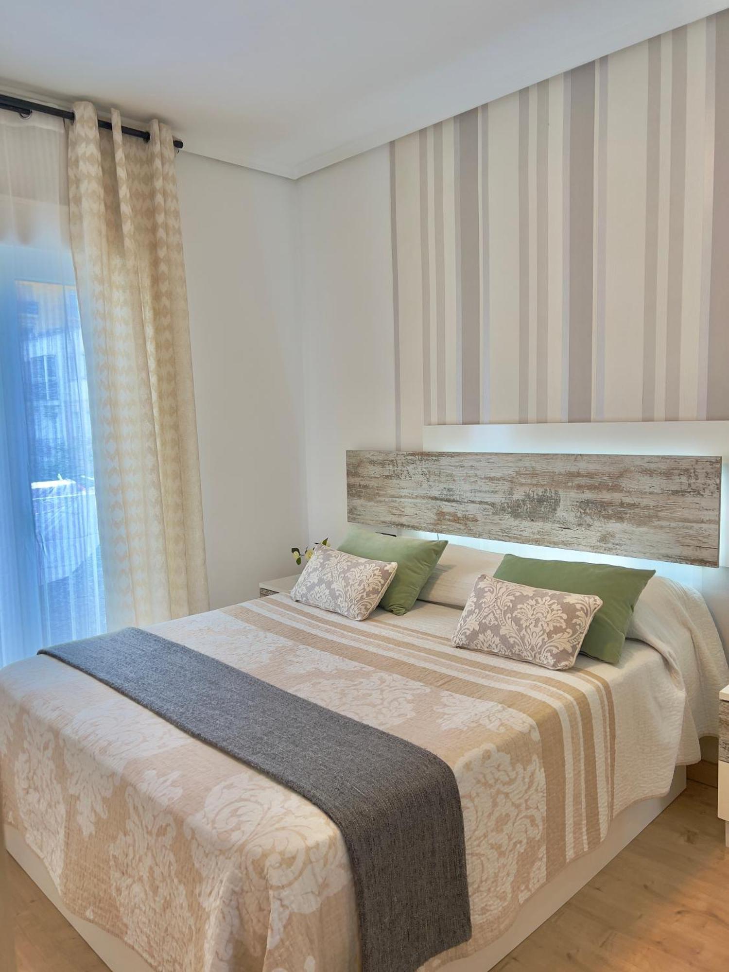 Cozy Apartment In Valencia! Wi-Fi ! Екстериор снимка