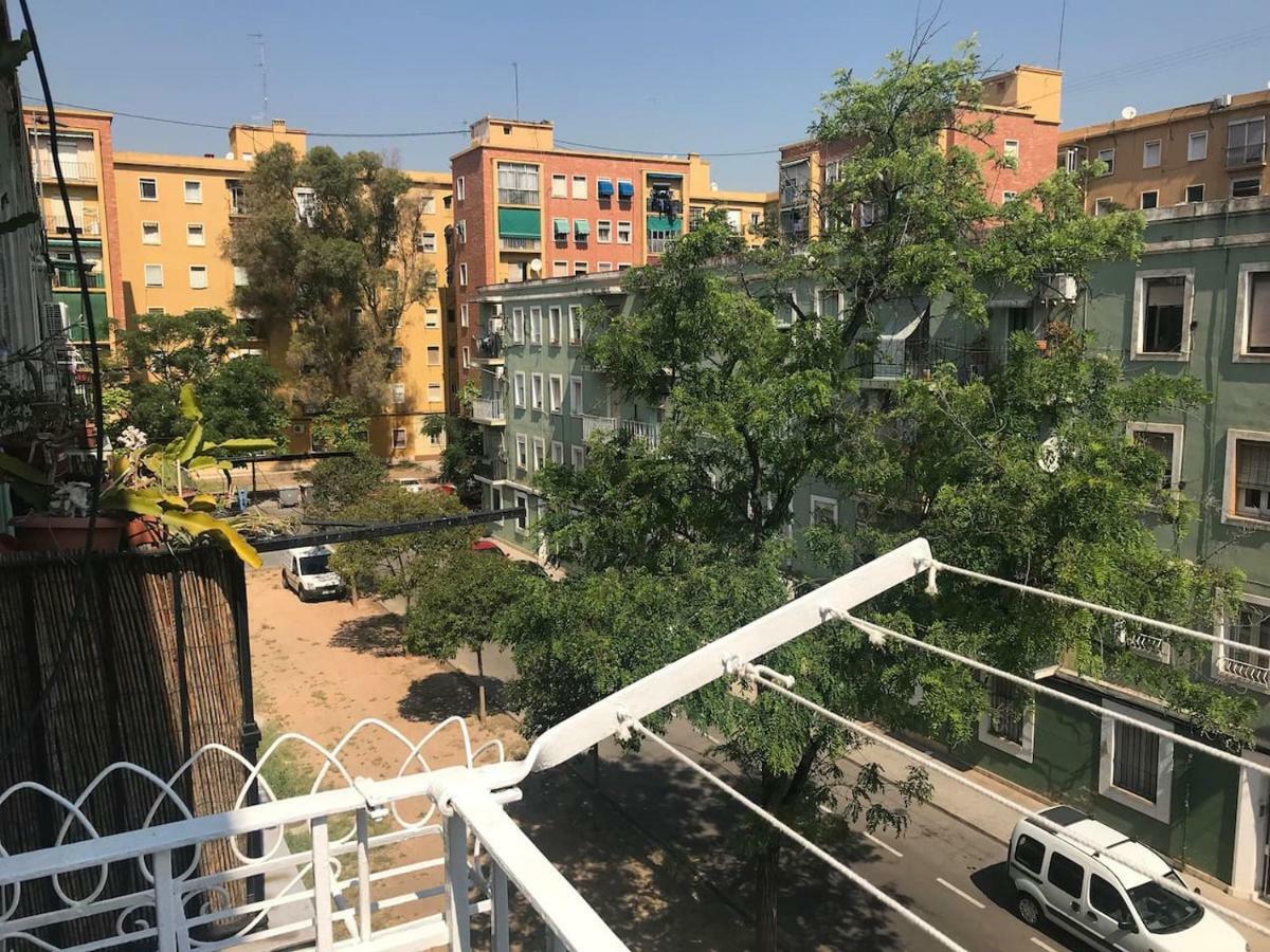 Cozy Apartment In Valencia! Wi-Fi ! Екстериор снимка